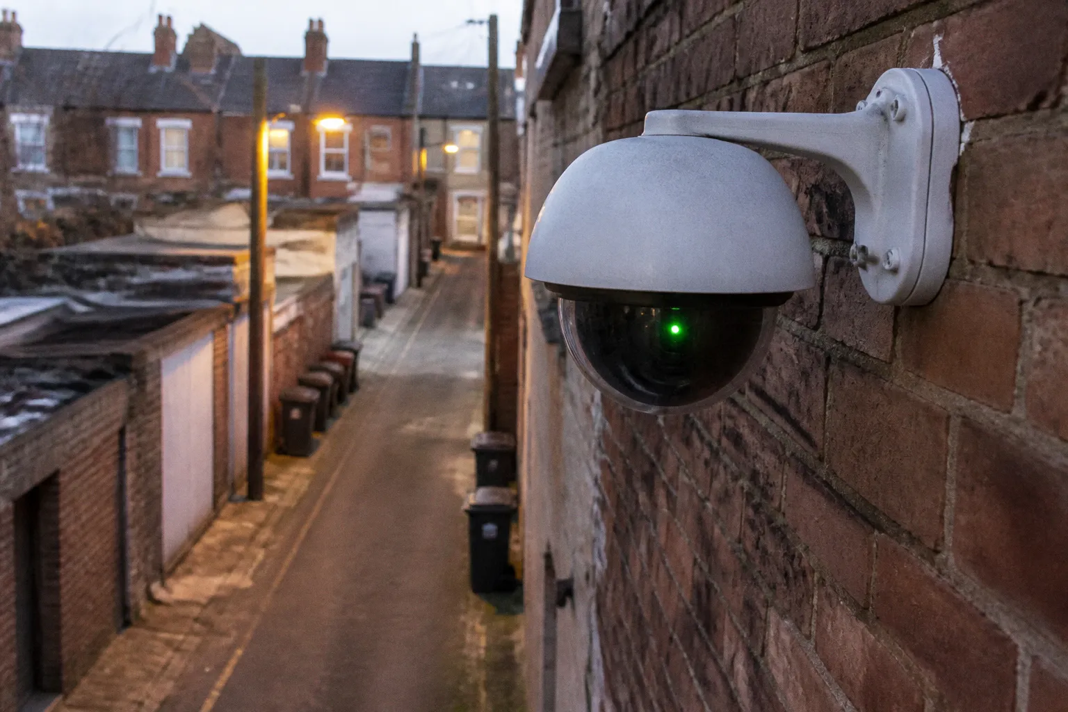 Active CCTV monitoring or passive recording for homes